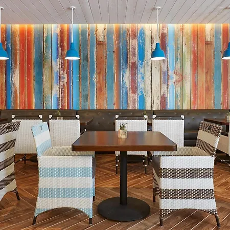 The Waterfront Beach Resort, A Hilton Hotel-3
